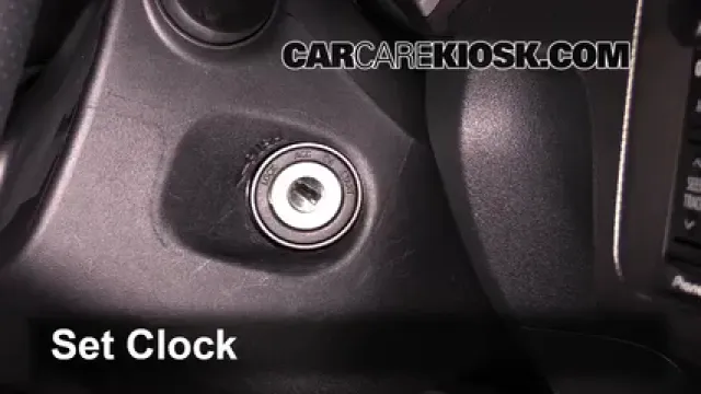 2015 Scion tC 2.5L 4 Cyl. Horloge Régler l'horloge